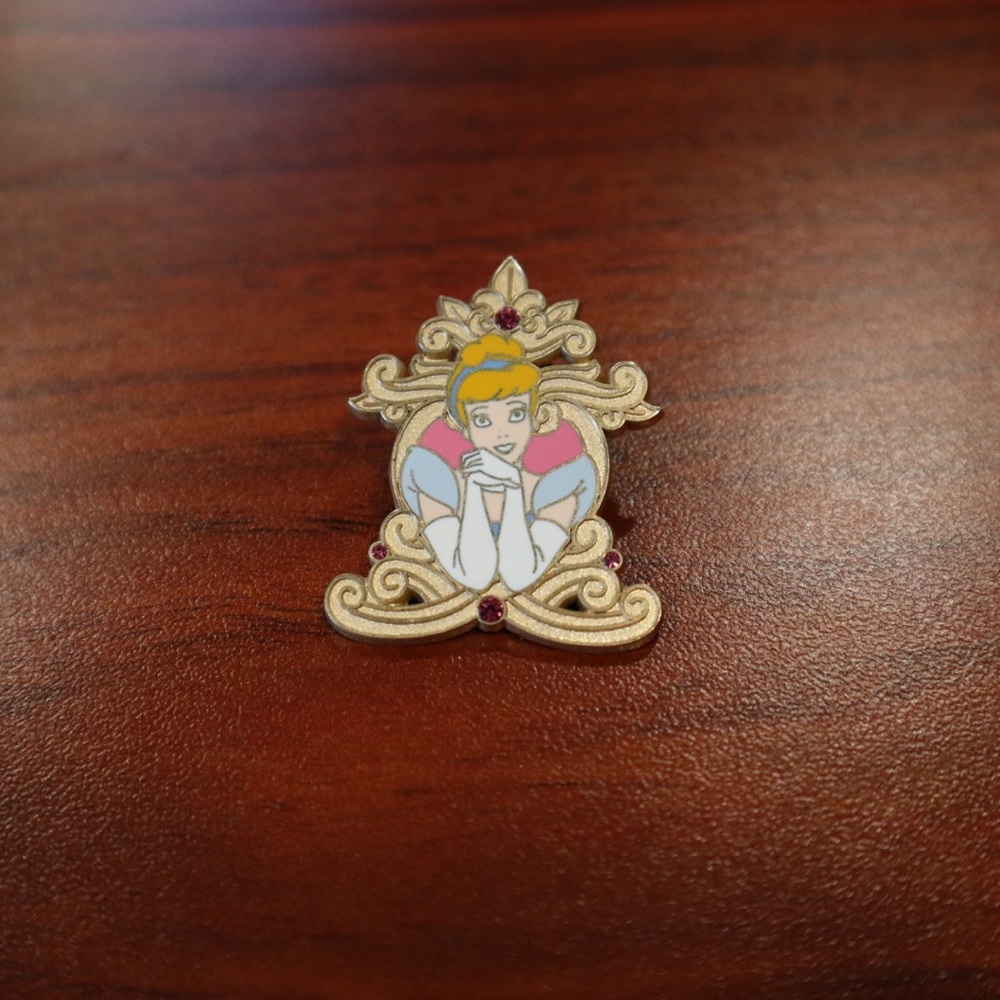 Cinderella Disney pin 2006